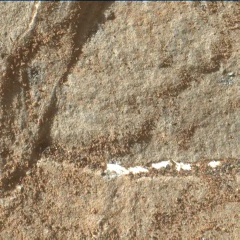 Sol 1943: Mars Hand Lens Imager (MAHLI)