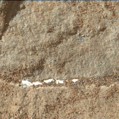 Sol 1943: Mars Hand Lens Imager (MAHLI)
