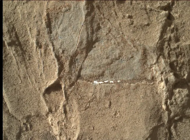 Sol 1943: Mars Hand Lens Imager (MAHLI)