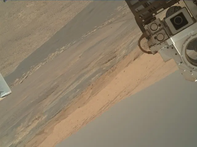 Sol 1943: Mars Hand Lens Imager (MAHLI)
