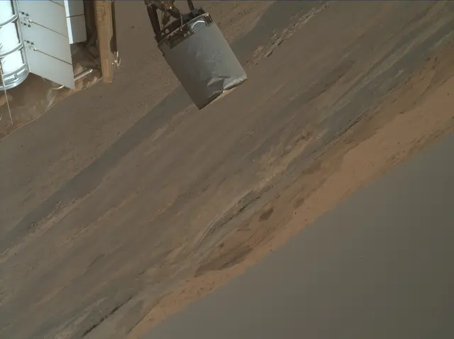 Sol 1943: Mars Hand Lens Imager (MAHLI)