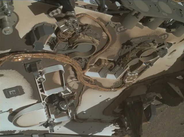 Sol 1943: Mars Hand Lens Imager (MAHLI)