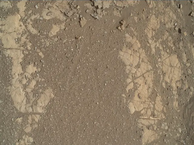Sol 1943: Mars Hand Lens Imager (MAHLI)