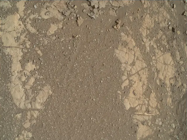 Sol 1943: Mars Hand Lens Imager (MAHLI)