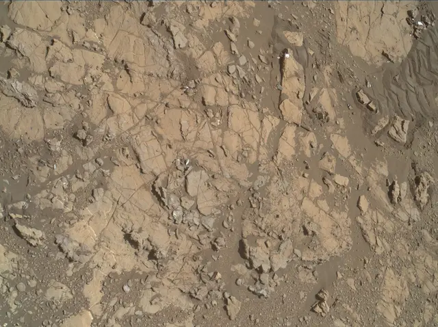 Sol 1943: Mars Hand Lens Imager (MAHLI)