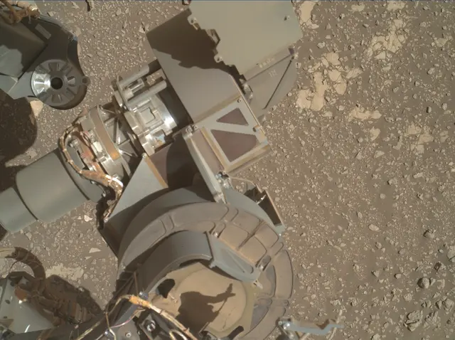 Sol 1943: Mars Hand Lens Imager (MAHLI)