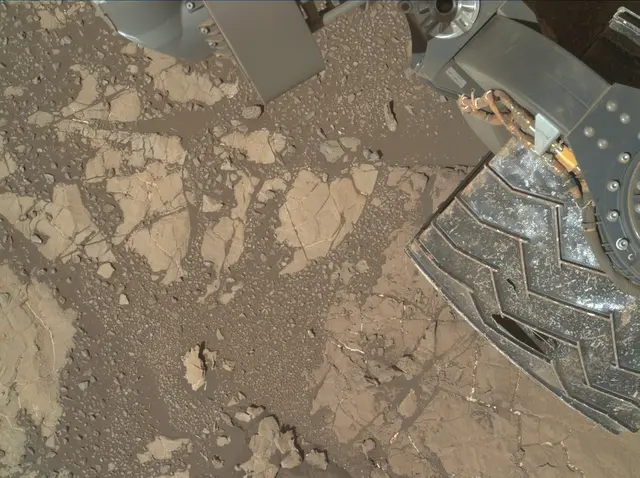 Sol 1943: Mars Hand Lens Imager (MAHLI)