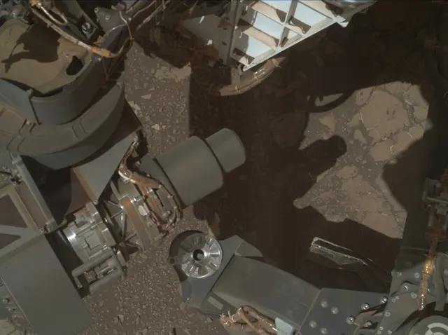 Sol 1943: Mars Hand Lens Imager (MAHLI)