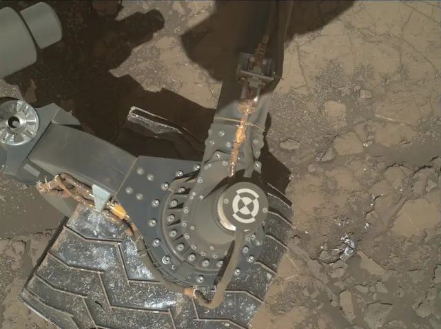 Sol 1943: Mars Hand Lens Imager (MAHLI)