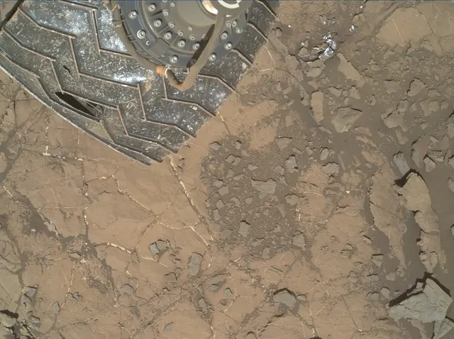 Sol 1943: Mars Hand Lens Imager (MAHLI)