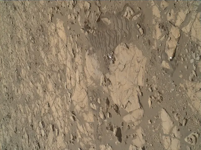 Sol 1943: Mars Hand Lens Imager (MAHLI)