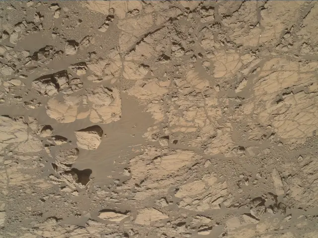 Sol 1943: Mars Hand Lens Imager (MAHLI)