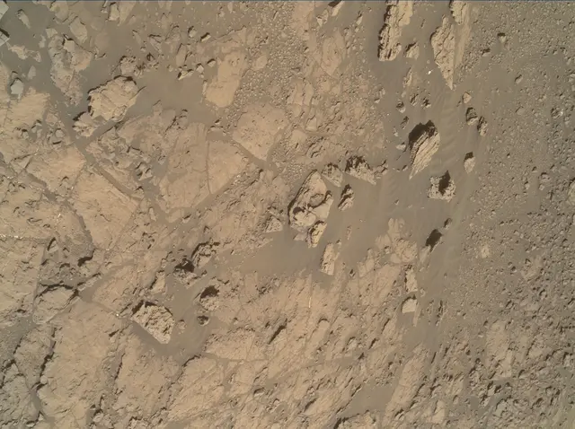 Sol 1943: Mars Hand Lens Imager (MAHLI)