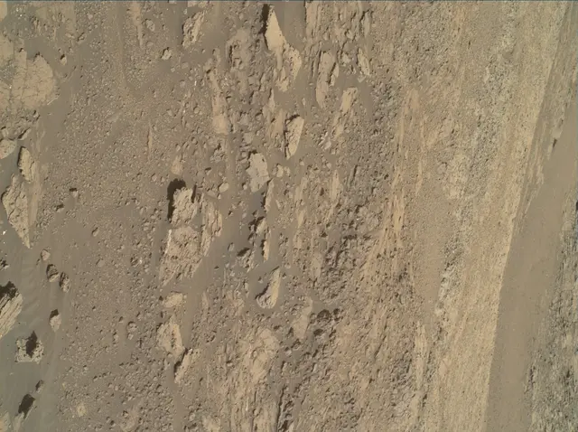 Sol 1943: Mars Hand Lens Imager (MAHLI)