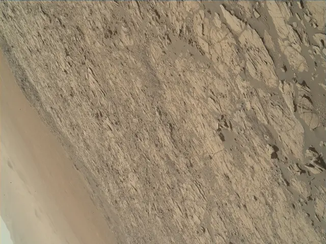 Sol 1943: Mars Hand Lens Imager (MAHLI)