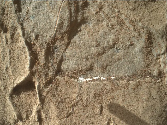 Sol 1943: Mars Hand Lens Imager (MAHLI)