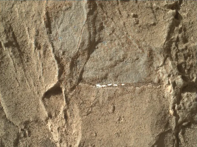 Sol 1943: Mars Hand Lens Imager (MAHLI)
