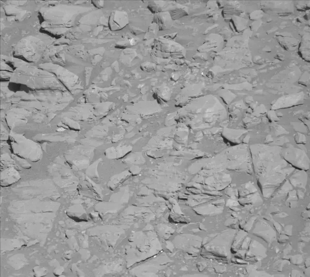 Sol 1945: Mast Camera (Mastcam)