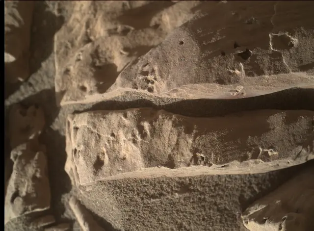 Sol 1945: Mars Hand Lens Imager (MAHLI)