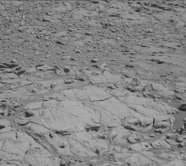 Sol 1946: Mast Camera (Mastcam)