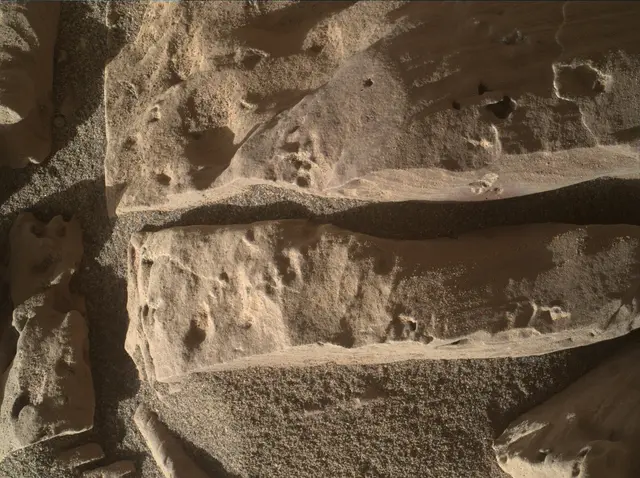 Sol 1946: Mars Hand Lens Imager (MAHLI)