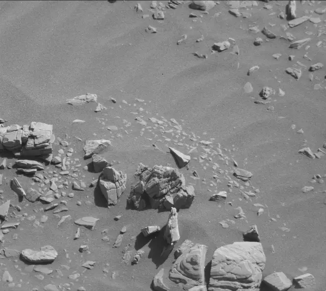Sol 1947: Mast Camera (Mastcam)