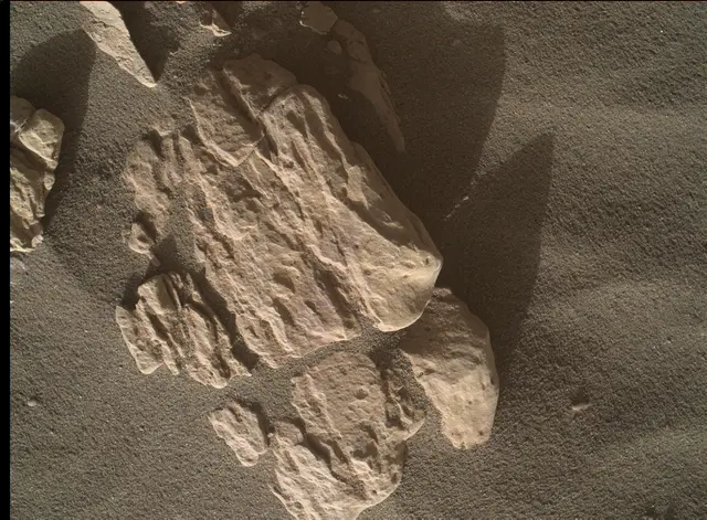 Sol 1947: Mars Hand Lens Imager (MAHLI)