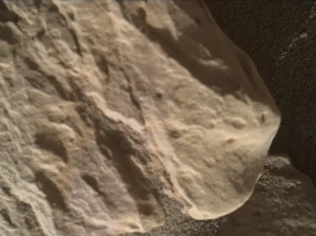 Sol 1947: Mars Hand Lens Imager (MAHLI)
