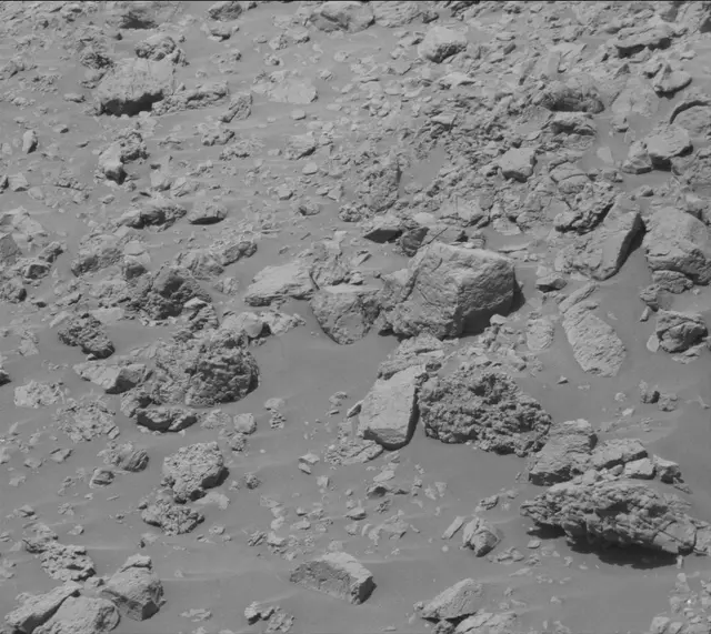 Sol 1950: Mast Camera (Mastcam)
