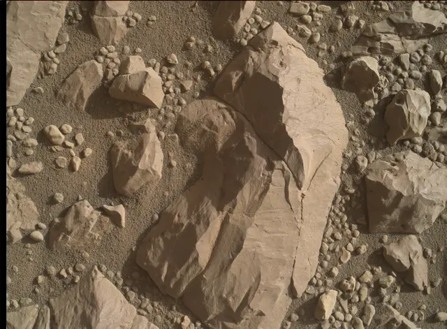 Sol 1960: Mars Hand Lens Imager (MAHLI)