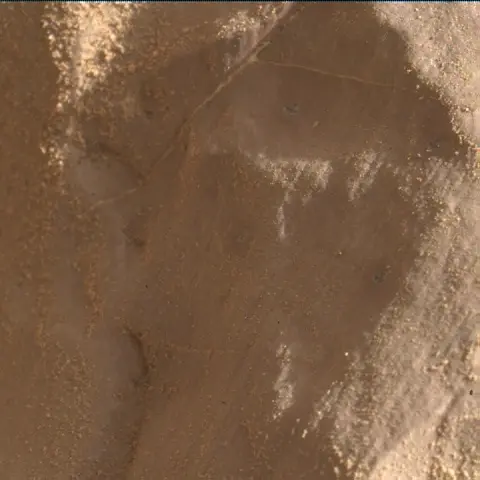 Sol 1960: Mars Hand Lens Imager (MAHLI)