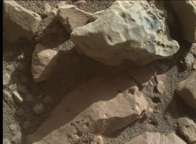 Sol 1960: Mars Hand Lens Imager (MAHLI)