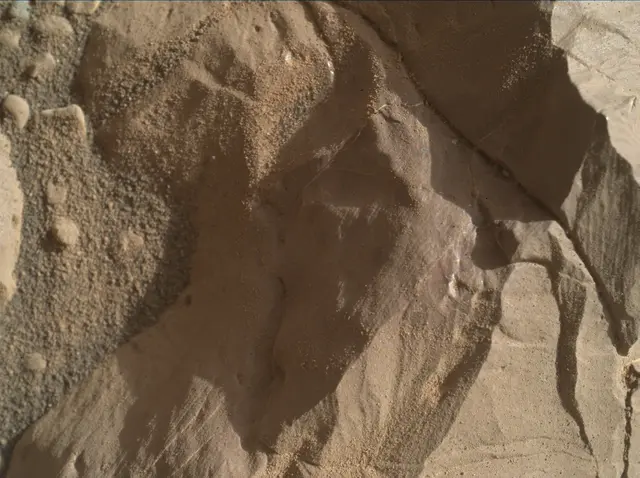 Sol 1960: Mars Hand Lens Imager (MAHLI)