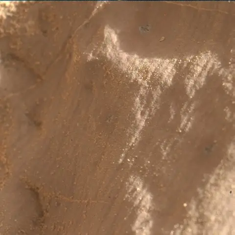 Sol 1960: Mars Hand Lens Imager (MAHLI)