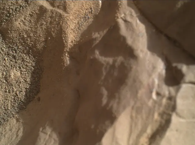 Sol 1960: Mars Hand Lens Imager (MAHLI)