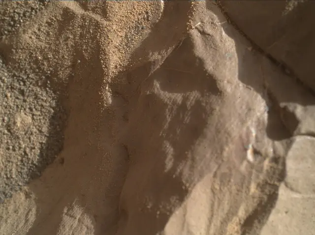 Sol 1960: Mars Hand Lens Imager (MAHLI)