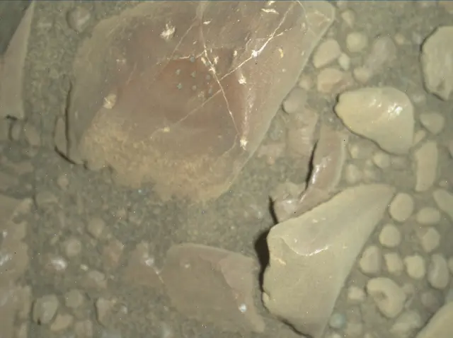 Sol 1961: Mars Hand Lens Imager (MAHLI)