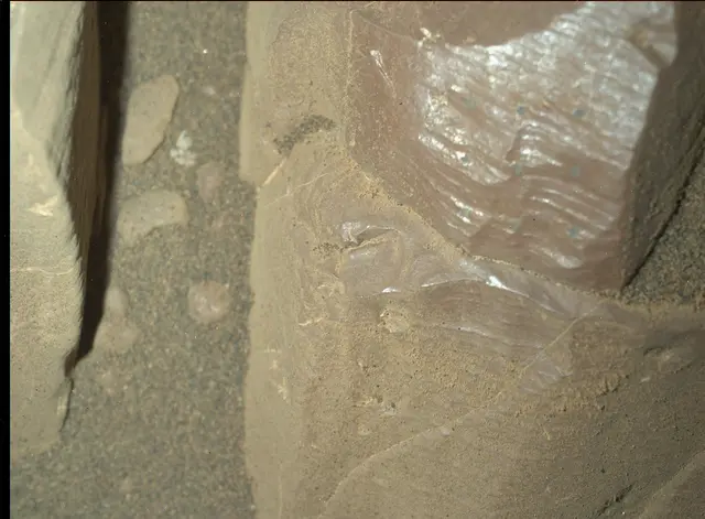 Sol 1961: Mars Hand Lens Imager (MAHLI)