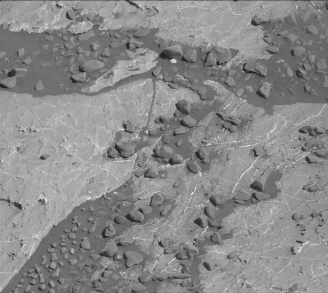 Sol 1962: Mast Camera (Mastcam)