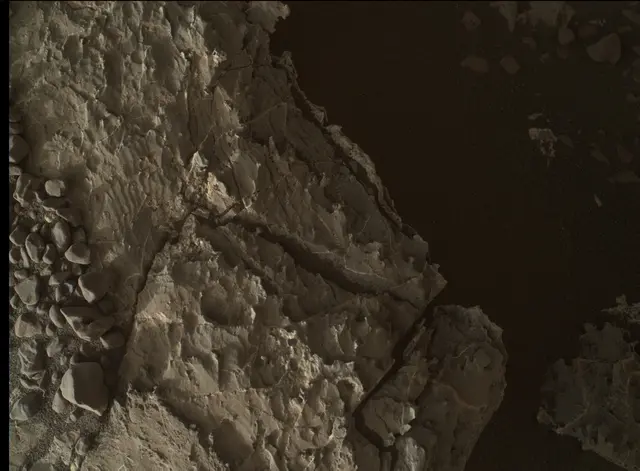 Sol 1963: Mars Hand Lens Imager (MAHLI)