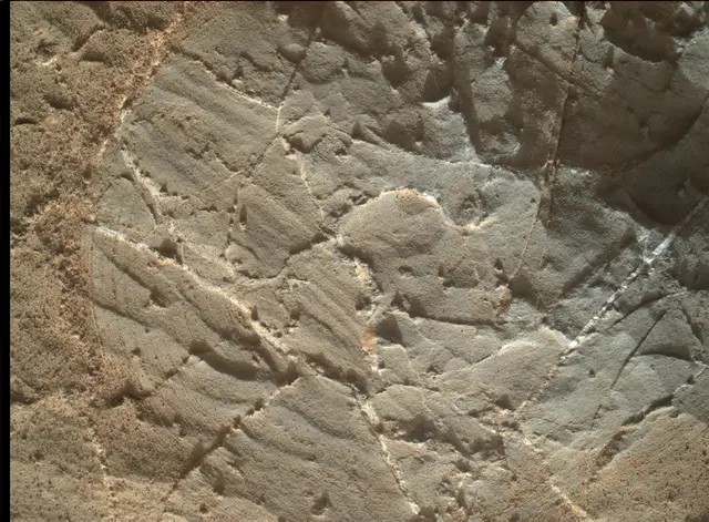 Sol 1963: Mars Hand Lens Imager (MAHLI)