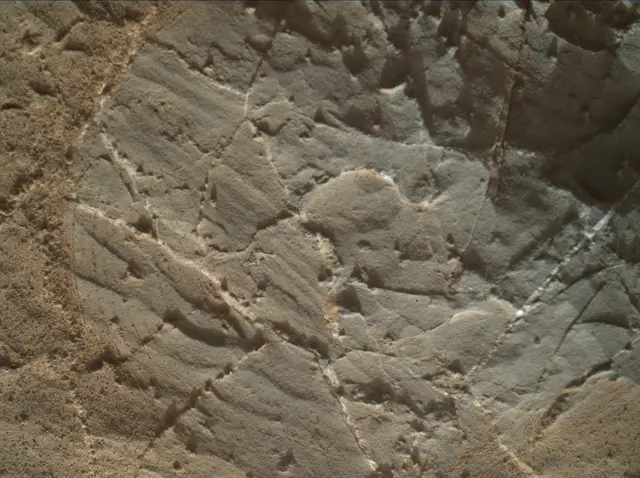 Sol 1963: Mars Hand Lens Imager (MAHLI)