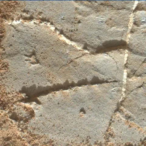 Sol 1966: Mars Hand Lens Imager (MAHLI)