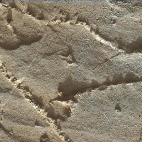 Sol 1966: Mars Hand Lens Imager (MAHLI)