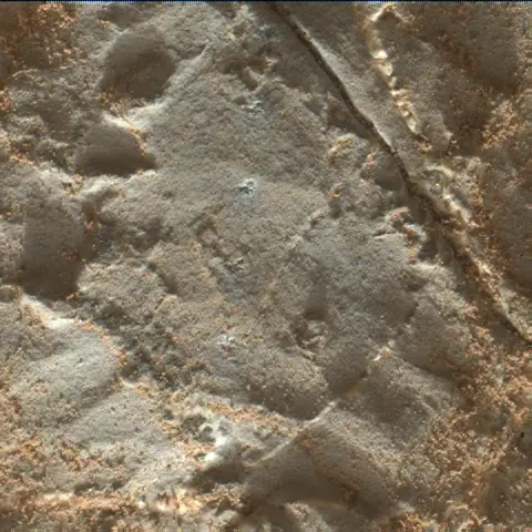 Sol 1966: Mars Hand Lens Imager (MAHLI)