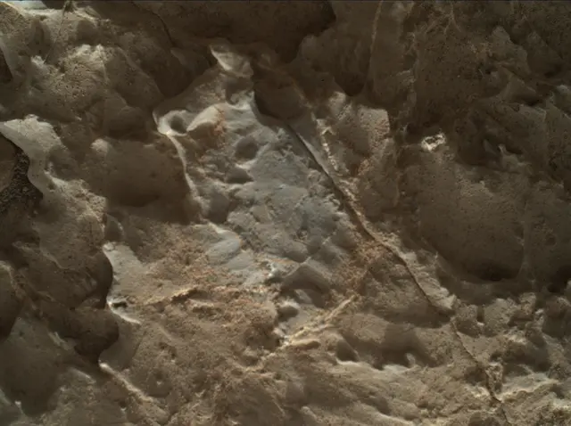 Sol 1966: Mars Hand Lens Imager (MAHLI)