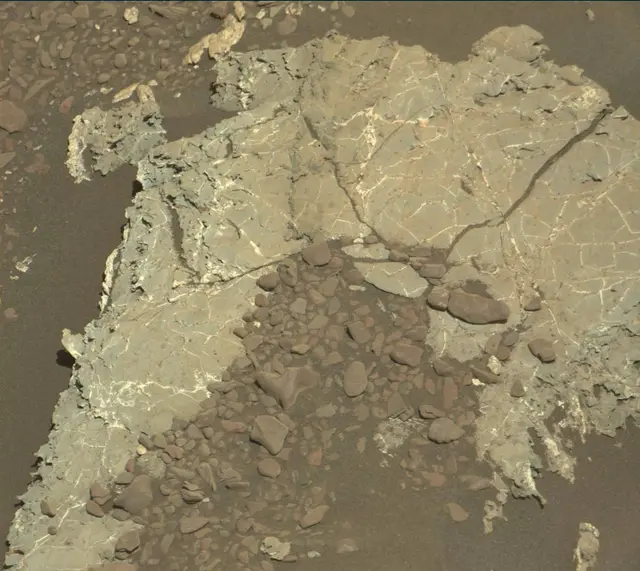 Sol 1969: Mast Camera (Mastcam)