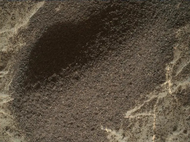 Sol 1971: Mars Hand Lens Imager (MAHLI)