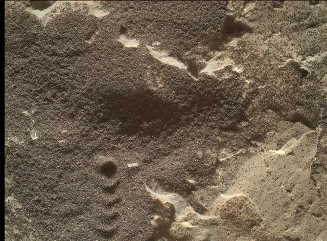 Sol 1971: Mars Hand Lens Imager (MAHLI)