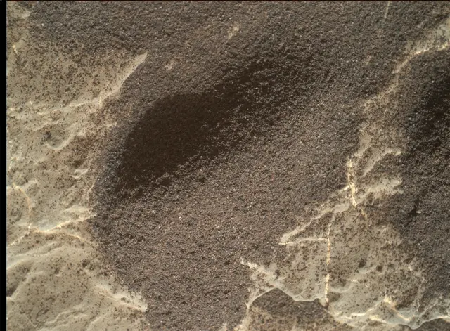 Sol 1971: Mars Hand Lens Imager (MAHLI)